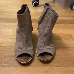 toms heels